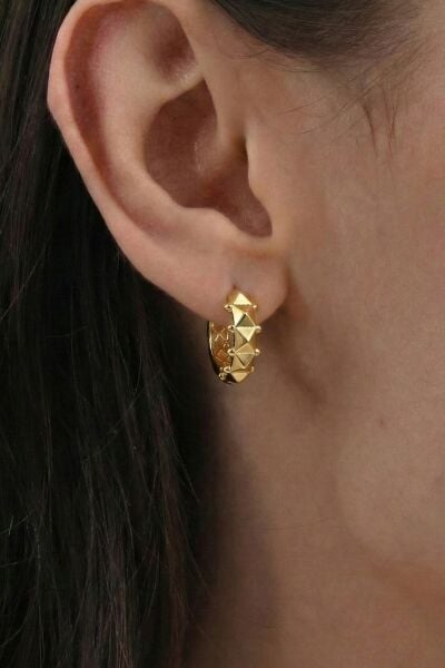 925 Ayar Gümüş küpe Üzeri Altın Kaplama Piramit desenli halka küpe SGTL13187GOLD