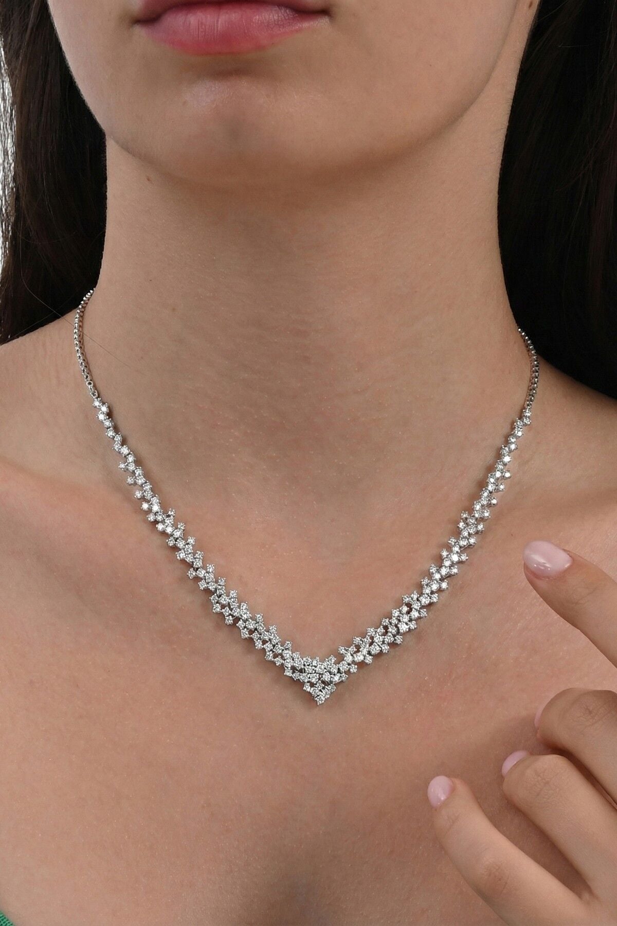 Gümüş beyaz altın rodyumlu pırlanta modeli zirkon taşlı su yolu gümüş kolye SGTL11453