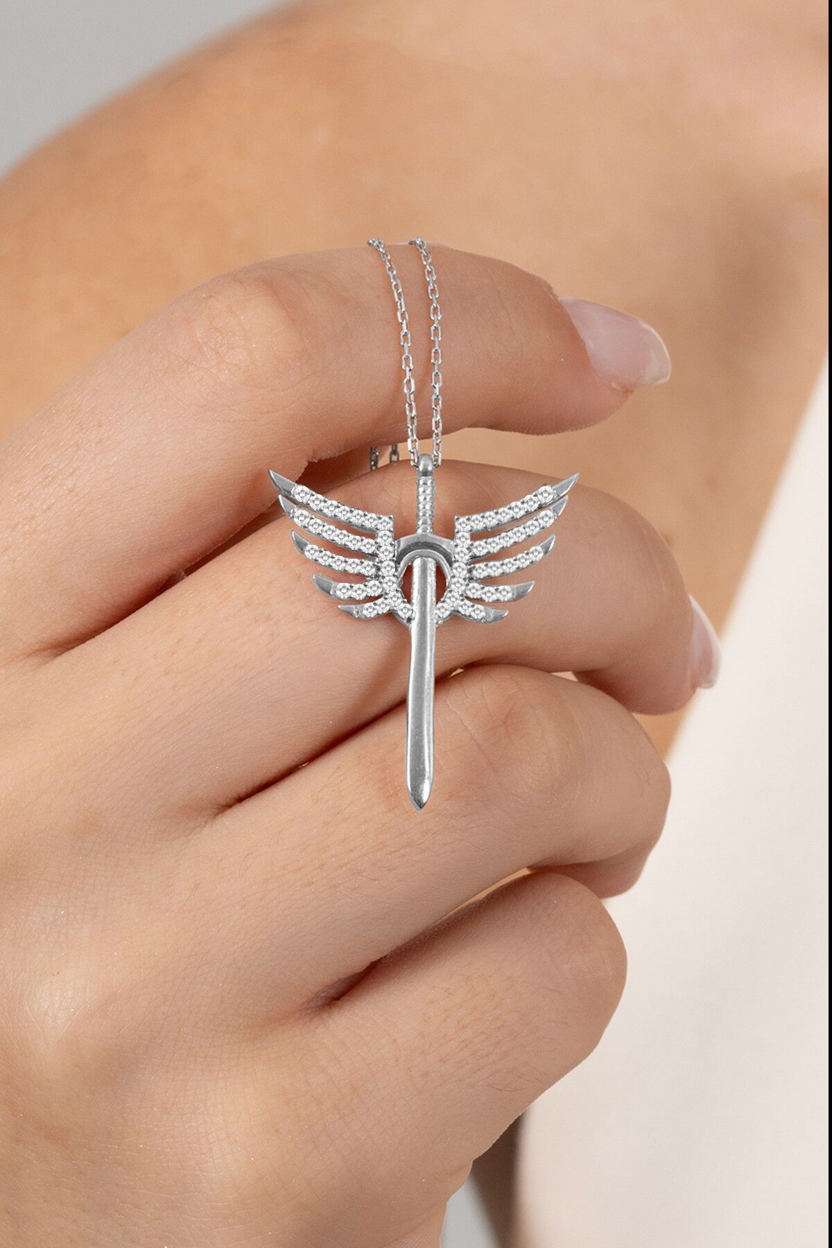 925 ayar gümüş kolye rodyumlu zirkon taşlı kanatlı kılıç modeli kolye SGTL13143RODAJ