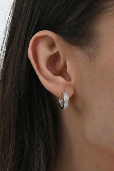 925 Ayar Gümüş küpe Üzeri Rodyumlu Hasır Desenli Halka Küpe SGTL13193RODAJ