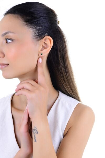 Gümüş rodyumlu yeşil taşlı sıvama modeli kalp küpe SGTL12997YESIL