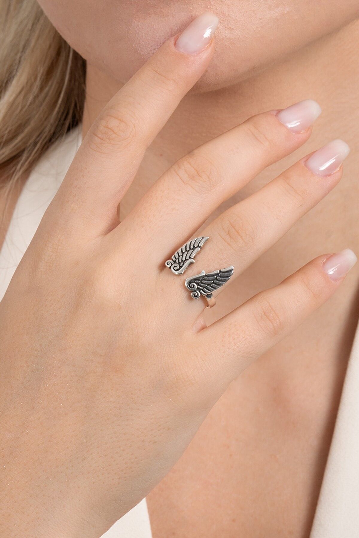 925 ayar gümüş yüzük üstten ayarlamalı melek kanadı oksitli yüzük SGTL13122SIYAH