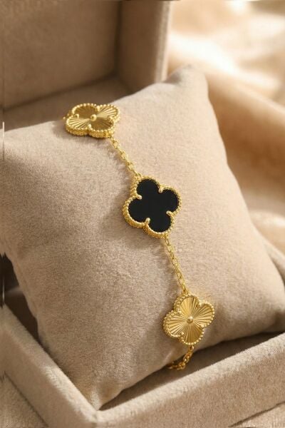 925 Ayar Gümüş Bileklik Altın Kaplama Siyah Sedef Taşlı Lazerli Tasarım Yonca Bileklik SGTL13204SIYAH