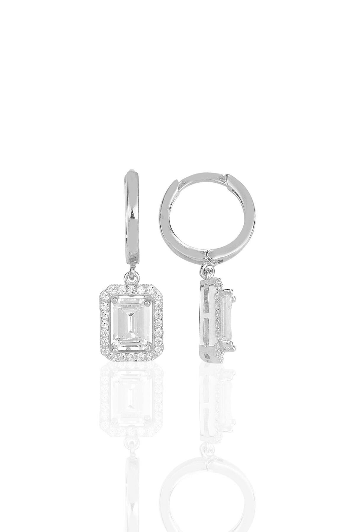 Gümüş rodyumlu pırlanta montür çizgili baget taşlı sallantılı küpe SGTL11499RODAJ