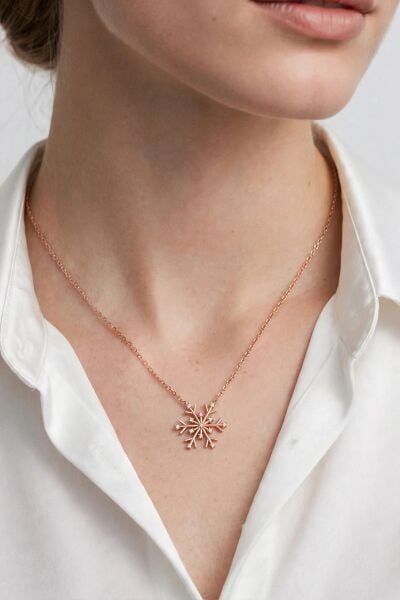 925 Ayar Gümüş Kolye Rose Gold Işıltılı Zirkon Taşlı Kar Tanesi Kadın Kolye SGTL13546ROSE