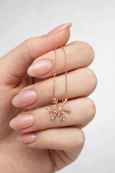 925 Ayar Gümüş Kolye Rose Gold Işıltılı Zirkon Taşlı Kar Tanesi Kadın Kolye SGTL13546ROSE