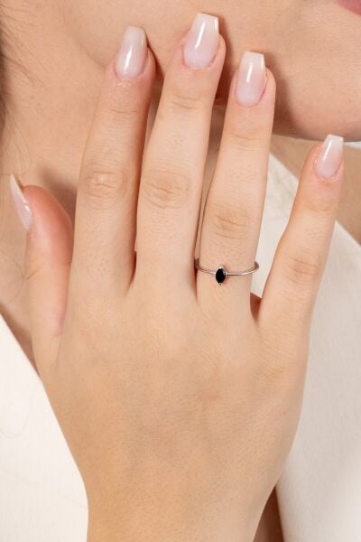 925 ayar gümüş yüzük rodyumlu markiz kesim siyah taşlı ayarlamalı yüzük SGTL13127SIYAH