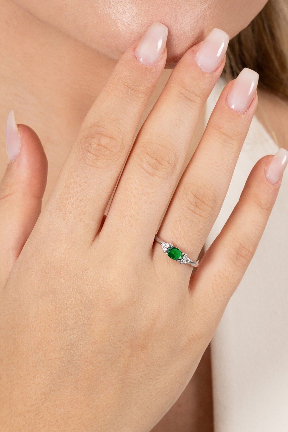 925 ayar gümüş yüzük rodyumlu oval kesim yeşil taşlı ayarlanabilir prenses yüzük SGTL13128YESIL