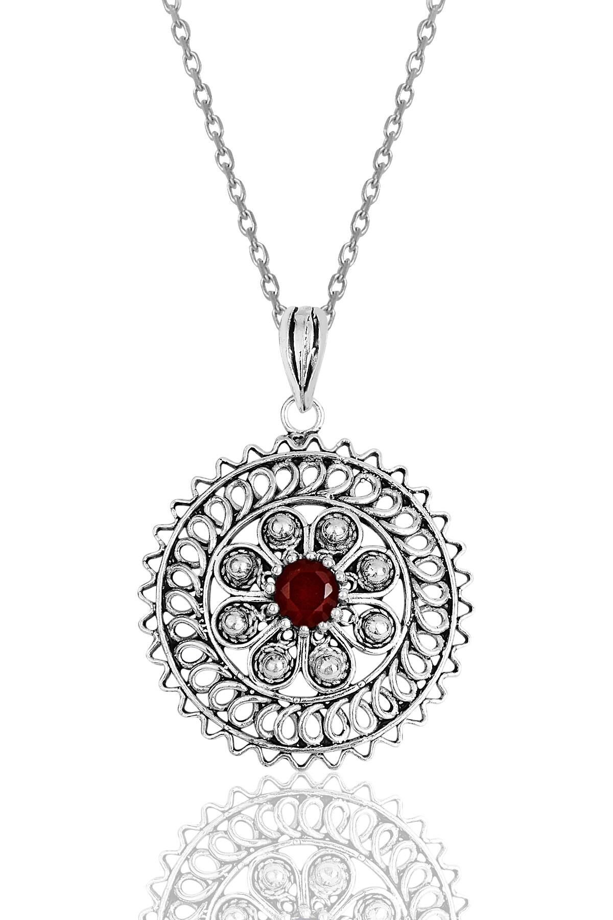 Gümüş kök yakut taşlı oksitli telkari işlemeli kolye SGTL11892KIRMIZI
