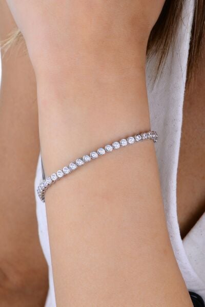 Gümüş beyaz altın rodyumlu 3,7 mm kalınlığında pırlanta modeli zirkon taşlı su yolu gümüş bileklik SGTL12891RODAJ