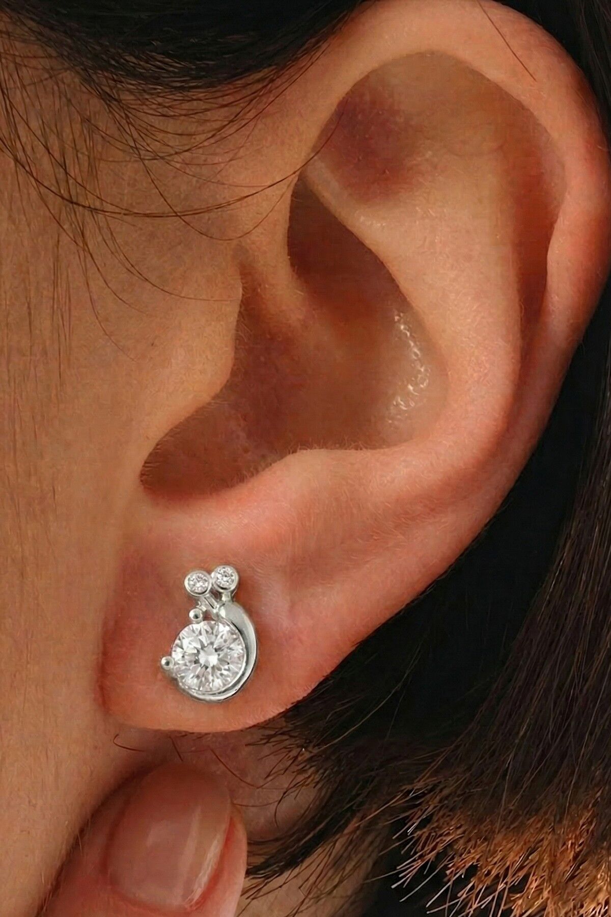 Gümüş rodyumlu zirkon taşlı doğanın ışıltısı salyangoz küpe SGTL12625RODAJ