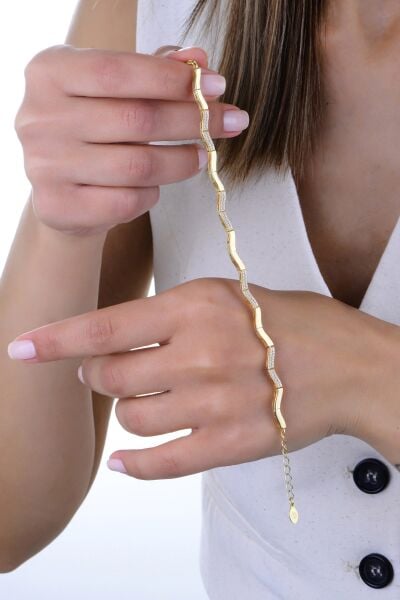 Gümüş altın yaldızlı zirkon taşlı dalgalı ajda modeli bileklik SGTL12896GOLD