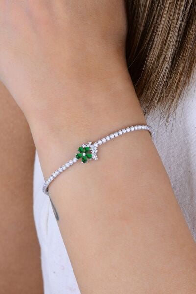 Gümüş rodyumlu pırlanta modeli zümrüt ve zirkon taşlı bahar çiçekleri su yolu bileklik SGTL12902YESIL