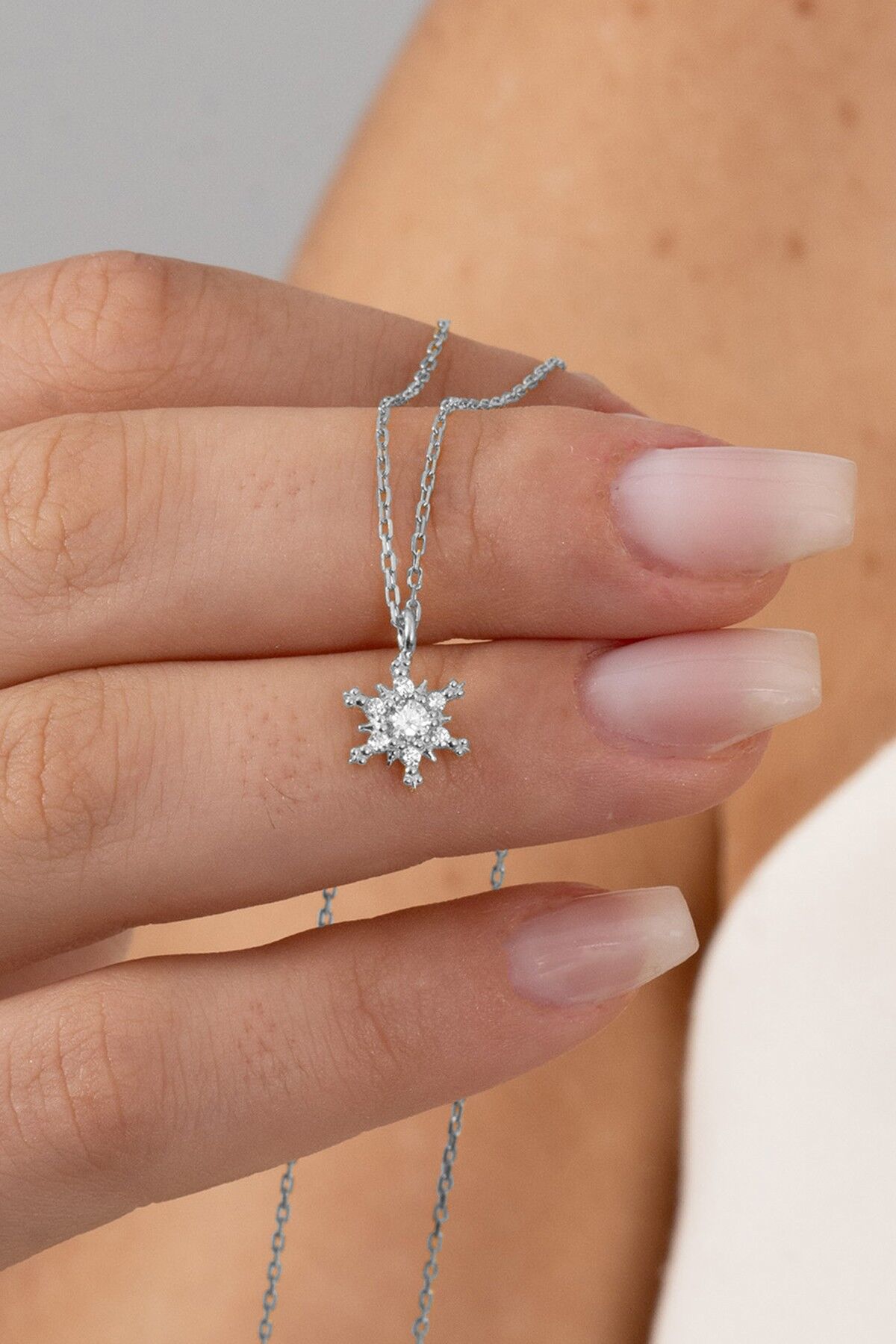 925 ayar gümüş kolye rodyumlu zirkon taşlı kar kristali kolye SGTL13147RODAJ