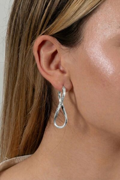 925 ayar gümüş küpe rodyumlu desenli sonsuzluk kavisli küpe SGTL13159RODAJ