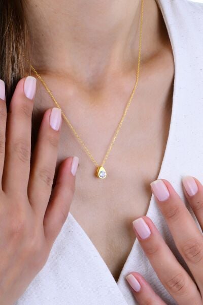 Gümüş altın yaldızlı zirkon tek taşlı damla modeli kolye SGTL13001DML