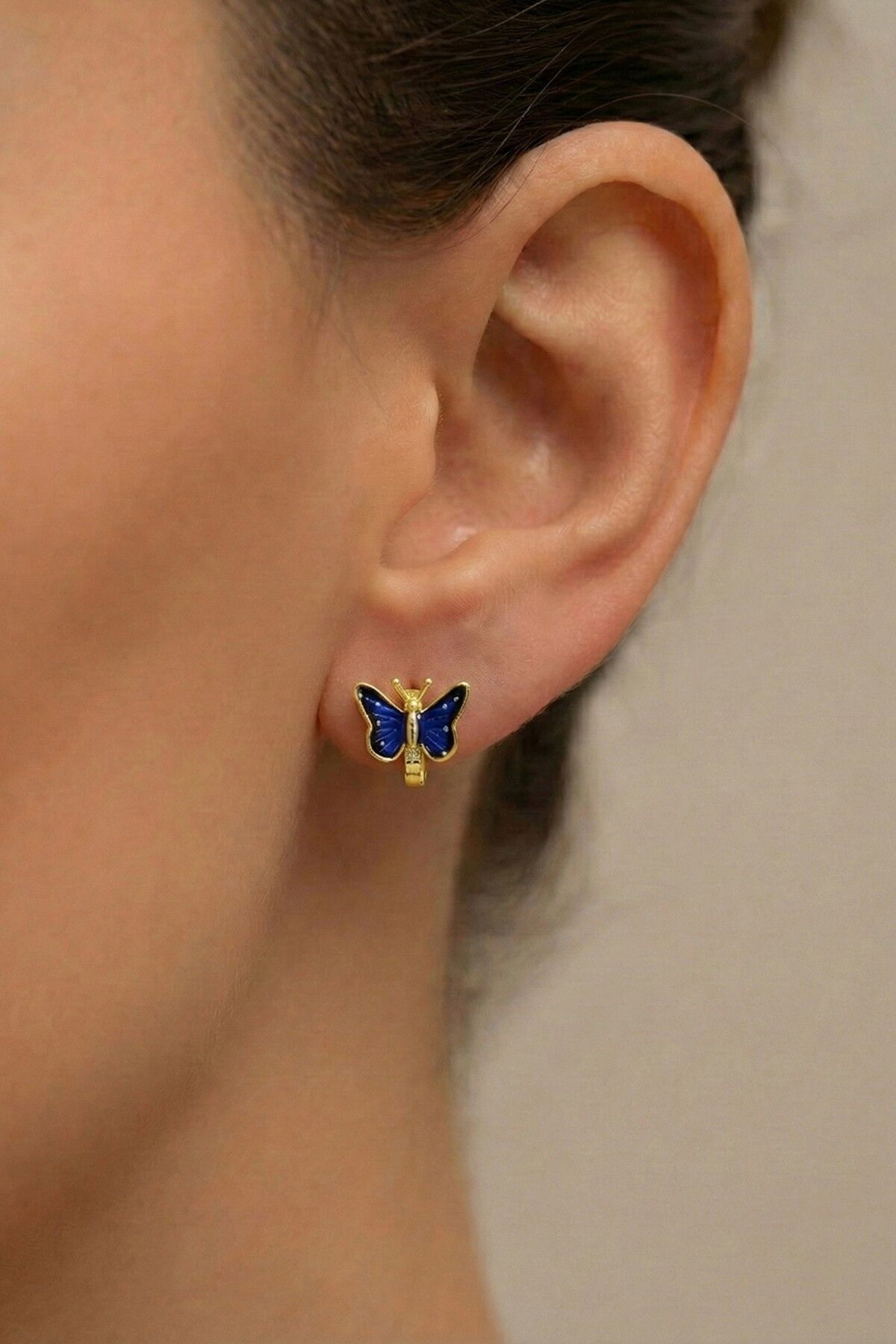 925 ayar gümüş küpe altın yaldızlı lacivert mineli kelebek küpe SGTL13182GOLD
