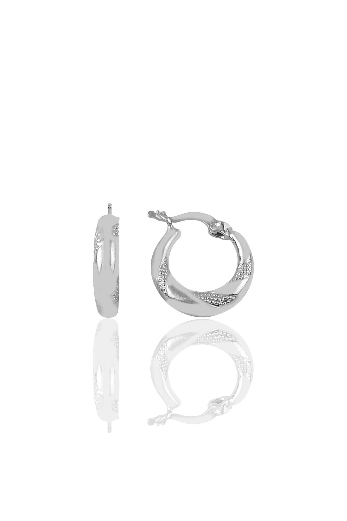 Gümüş rodyumlu 15 mm desenli halka küpe SGTL9647RODAJ