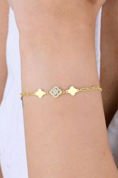 Gümüş altın yaldızlı zirkon taşlı ataç zincir detaylı yonca modeli bileklik SGTL12918GOLD