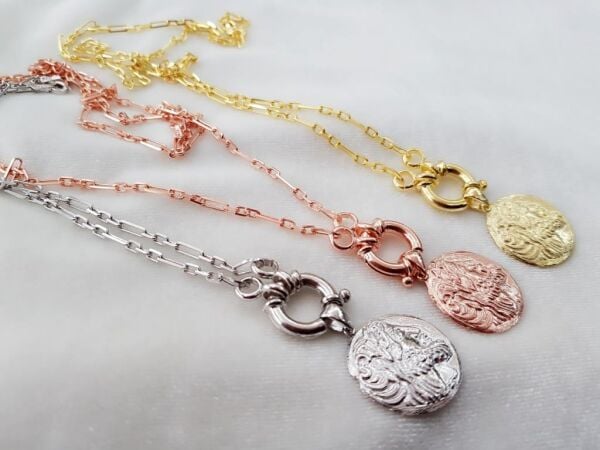 Şeymanın madalyon kolyesi SGTL7909