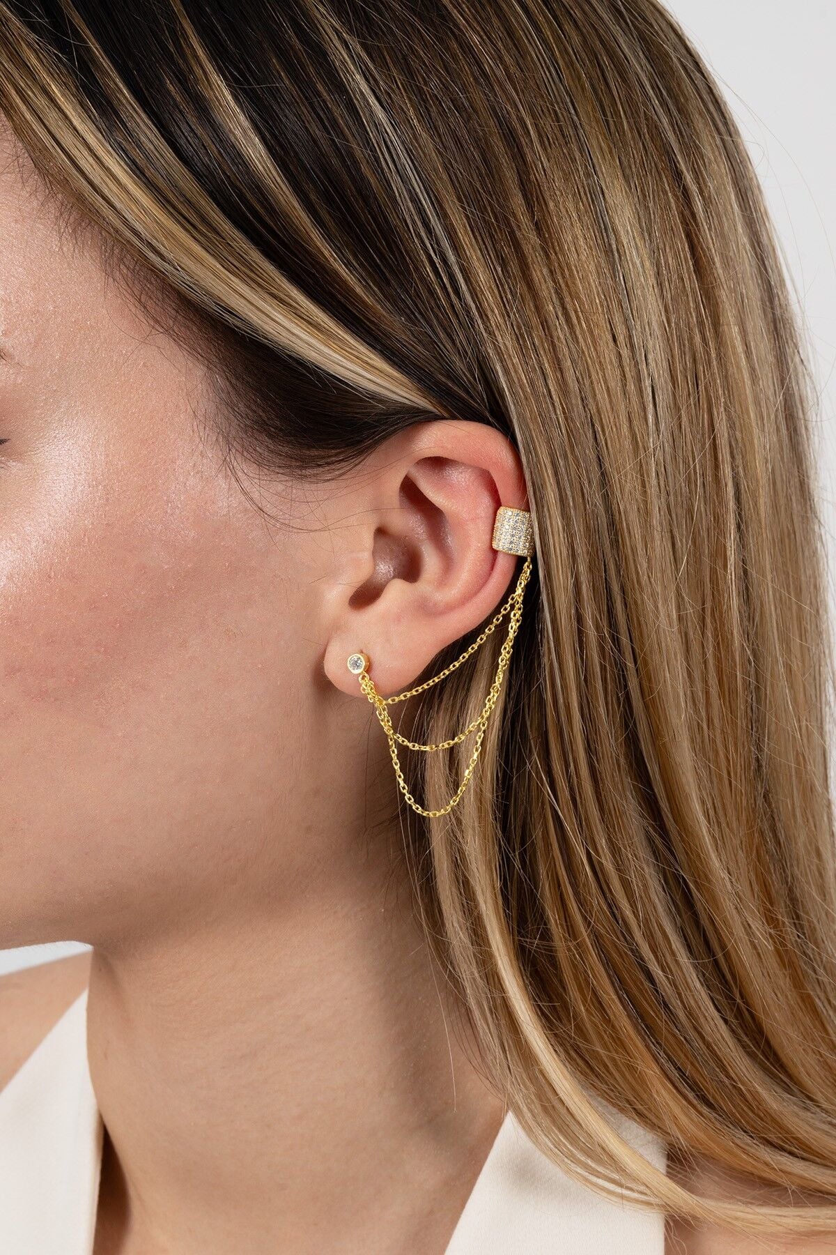 Gümüş altın yaldızlı zirkon taşlı zincirli kıkırdak küpe SGTL11955GOLD