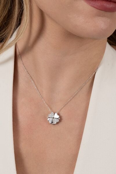 925 ayar gümüş rodyumlu zirkon taşlı mıknatıslı açılır kapanır yonca kolye. SGTL12356RODAJ