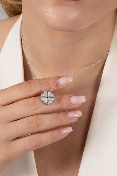 925 ayar gümüş rodyumlu zirkon taşlı mıknatıslı açılır kapanır yonca kolye. SGTL12356RODAJ