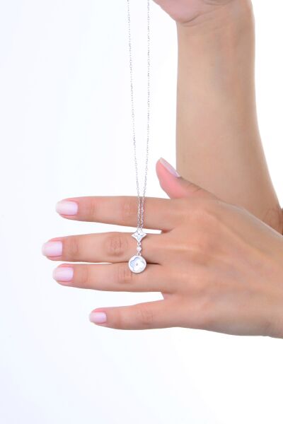 Gümüş rodyumlu sedef taşlı çifte zarafet yonca kolye SGTL12958RODAJ