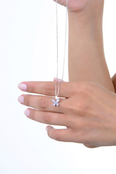 Gümüş rodyumlu sedef görünümlü kedi gözü taşlı narin kelebekler kolye SGTL12961RODAJ