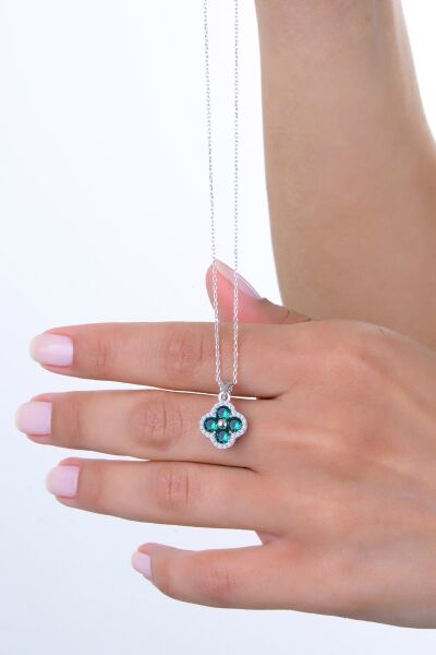 Gümüş rodyumlu yeşil zirkon taşlı trifolium yonca kolye SGTL12969YESIL