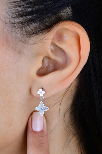 Gümüş rodyumlu sedef ve zirkon taşlı çiftli sallantılı yonca küpe SGTL13019RODAJ