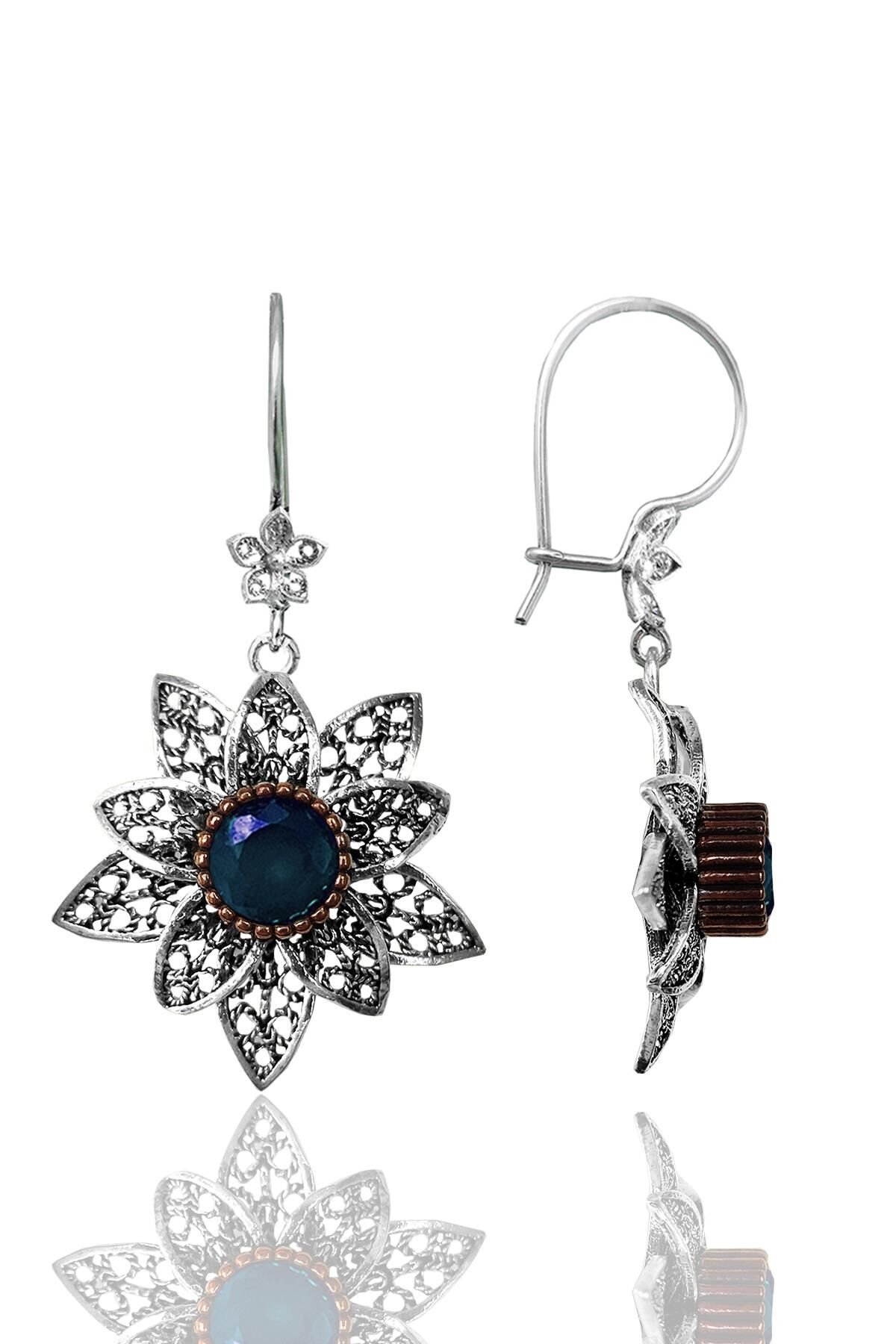 Gümüş safır taşlı telkari işlemeli sallantılı lotus küpe SGTL12140LACIVERT