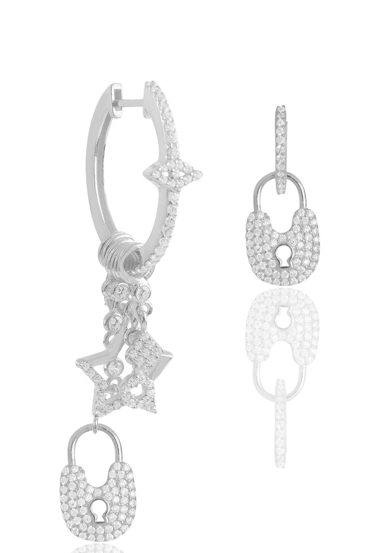 Gümüş rodyumlu zirkon taşlı kilit şans küpe SGTL12110RODAJ