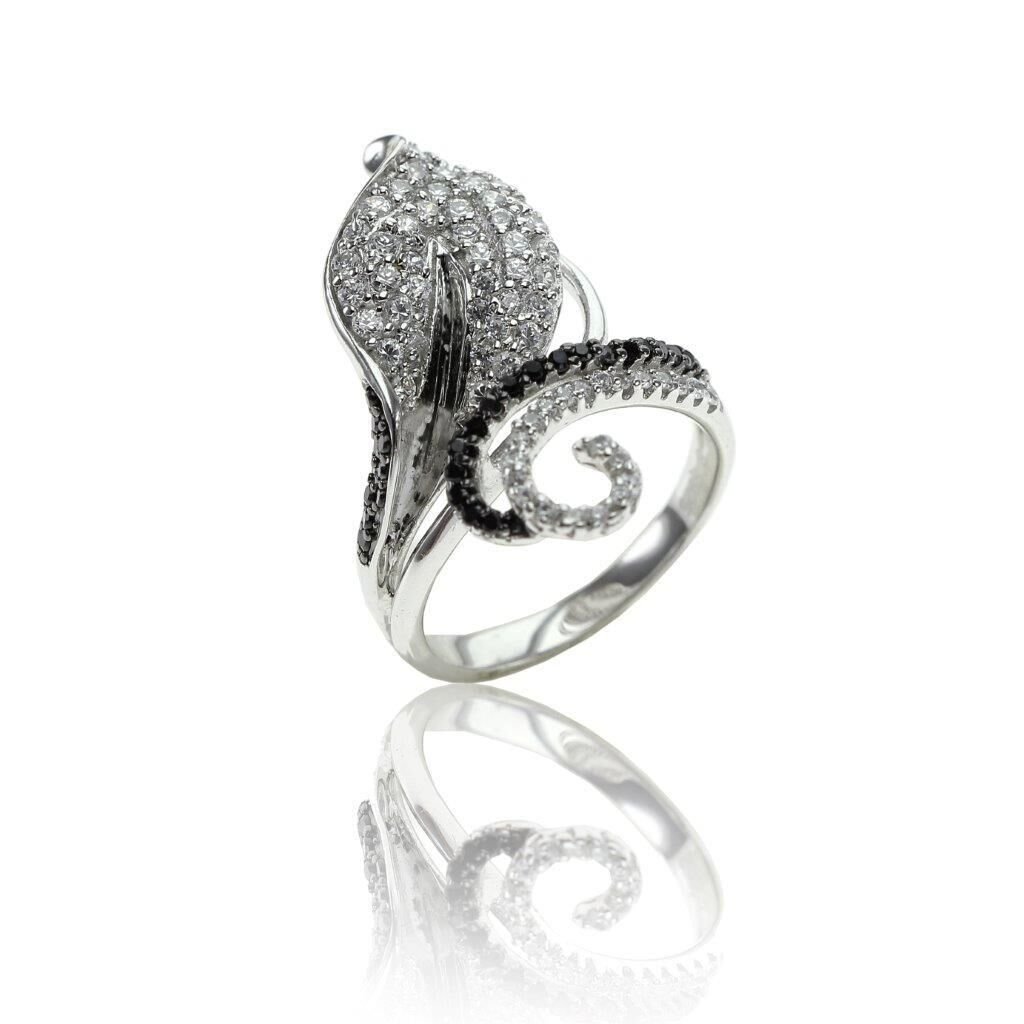 Zirkon ve onix taşlı yaprak modeli yüzük SGTL7747