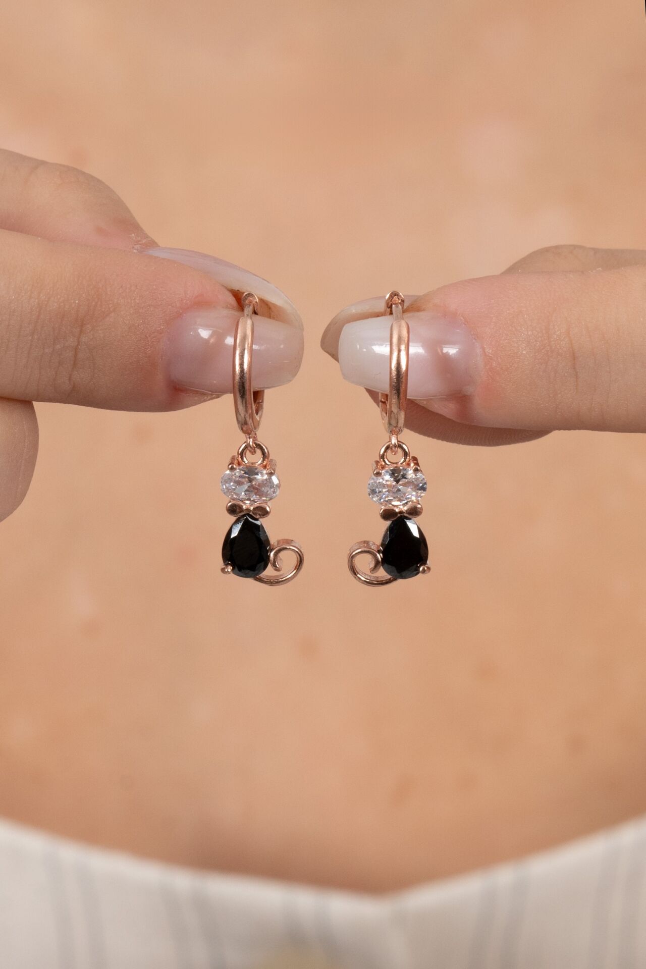 Gümüş rose zirkon ve onix taşlı özel tasarım kedi küpe SGTL12093ROSE