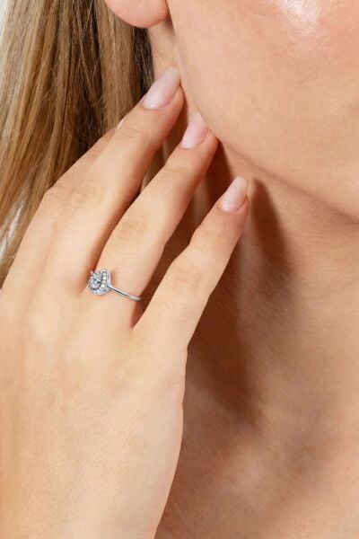 925 Ayar Gümüş Yüzük Ros Gold Kaplama Elmas Montürlü Işıltılı Damla Kesim Tektaş Yüzük