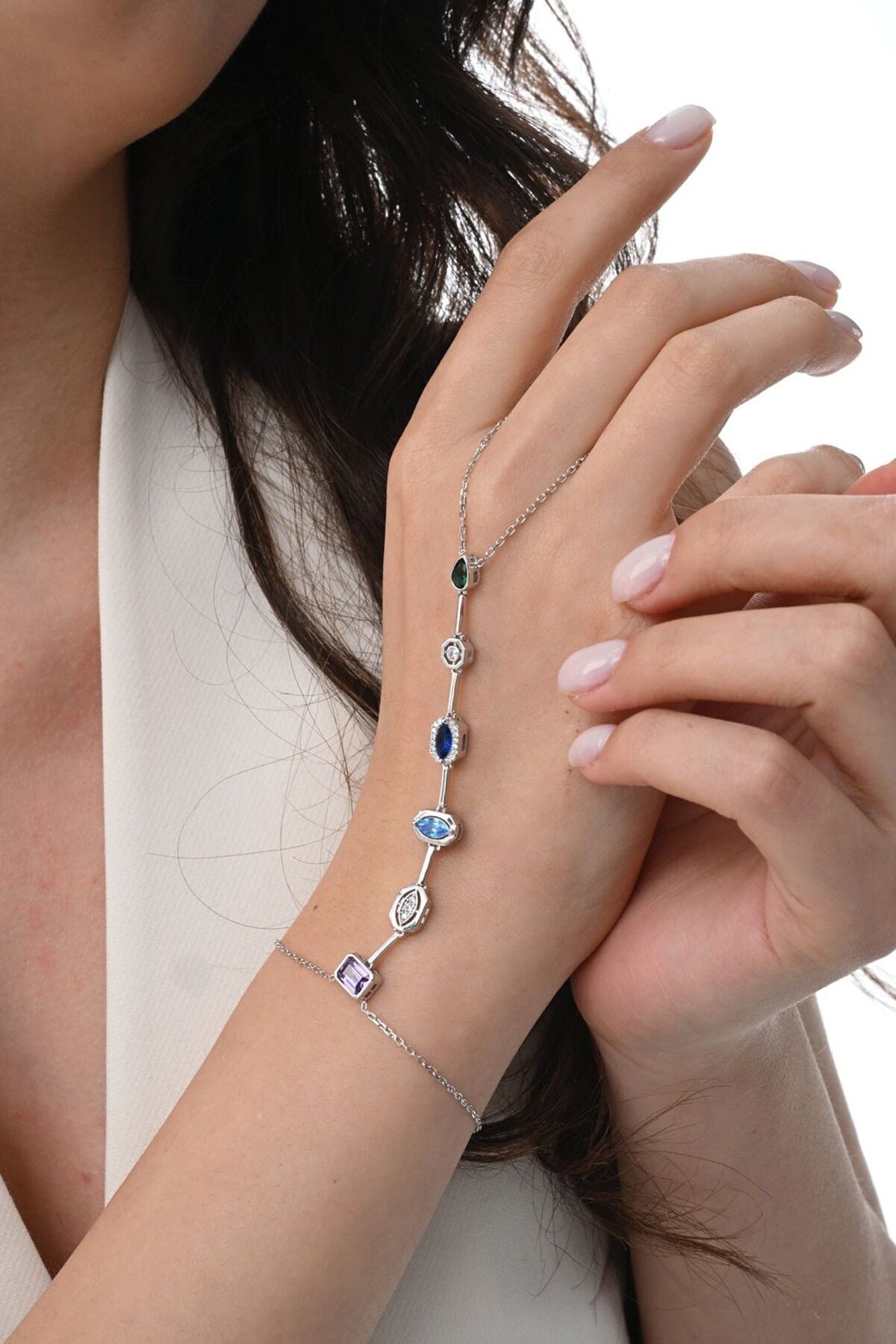 Gümüş rodyumlu asimetrik kesim renkli zirkon taşlı şahmeran SGTL12867RODAJ