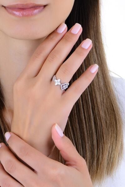 Gümüş rodyumlu zirkon ve sedef taşlı yön gösteren kutup yıldızlı tamtur yonca yüzük