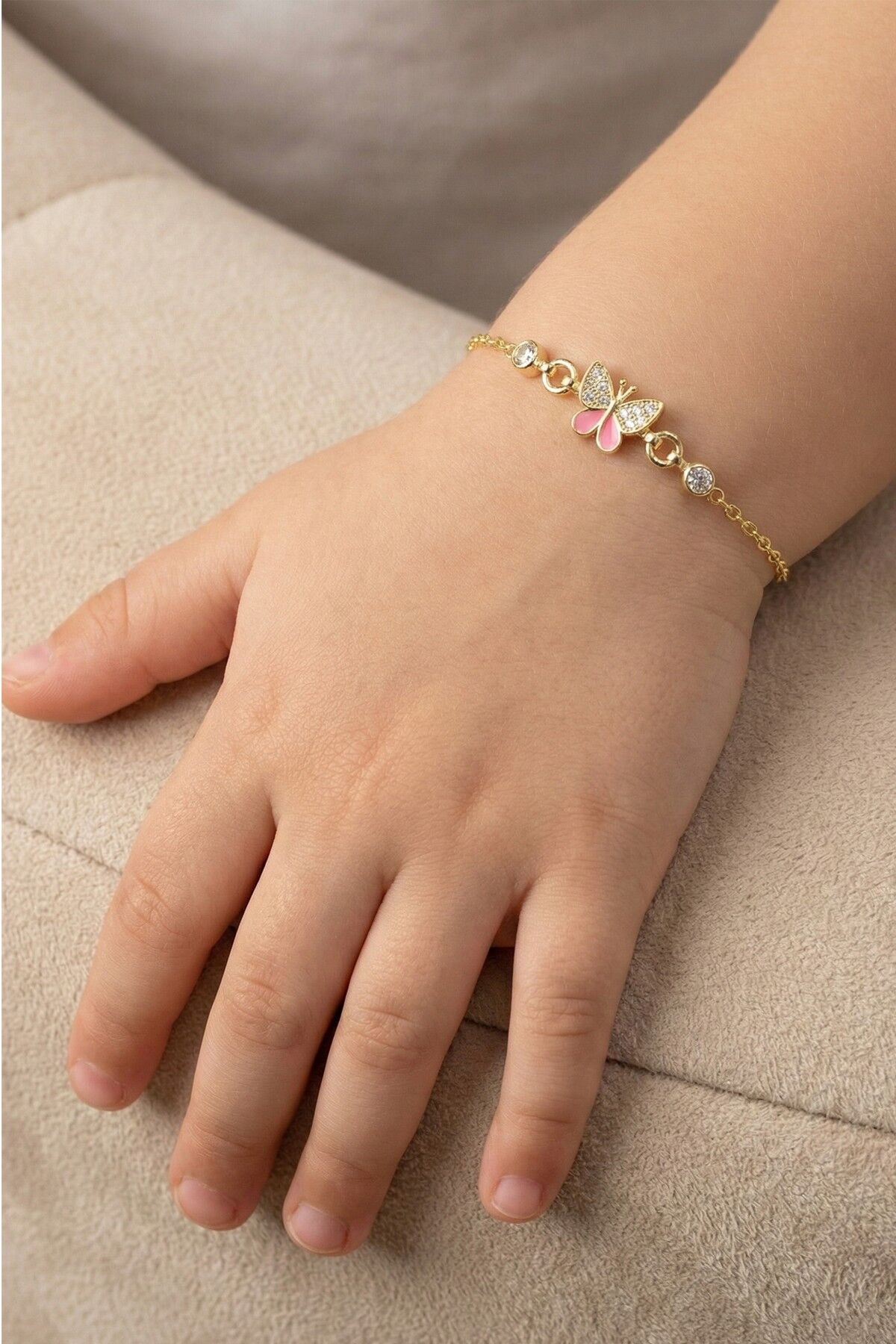 925 Ayar Gümüş Pembe Mineli Altın Kaplama Kelebek Figürlü Çocuk Bileklik SGTL13297GOLD