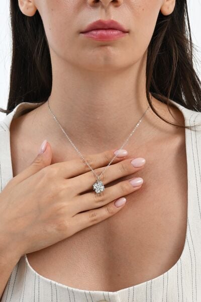 925 Ayar gümüş rodyumlu sedef ve zirkon taşlı sihirli döner çarklı yonca kolye   SGTL13095RODAJ