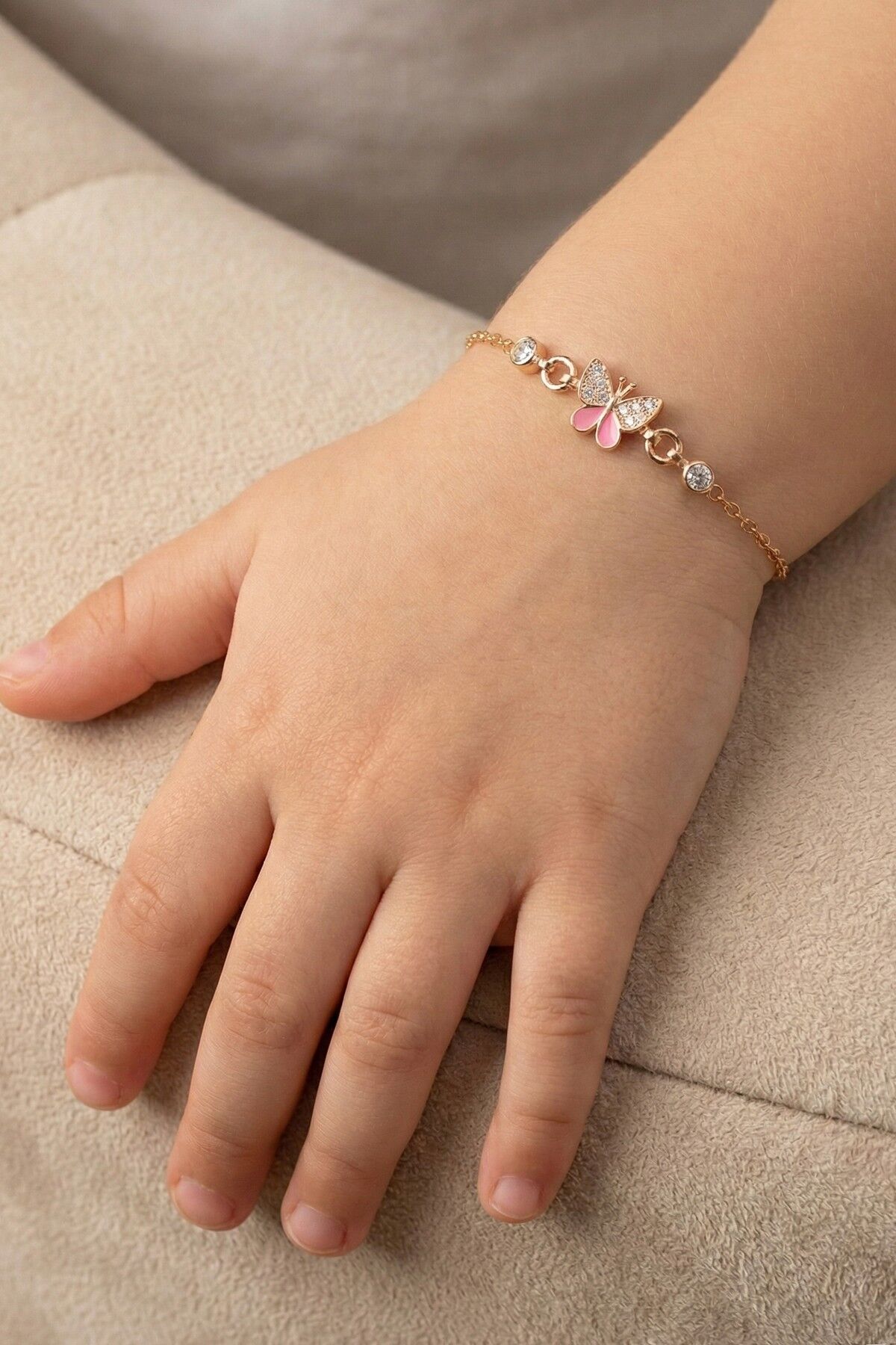 925 Ayar Gümüş Pembe Mineli Rose Kelebek Figürlü Çocuk Bileklik SGTL13297ROSE
