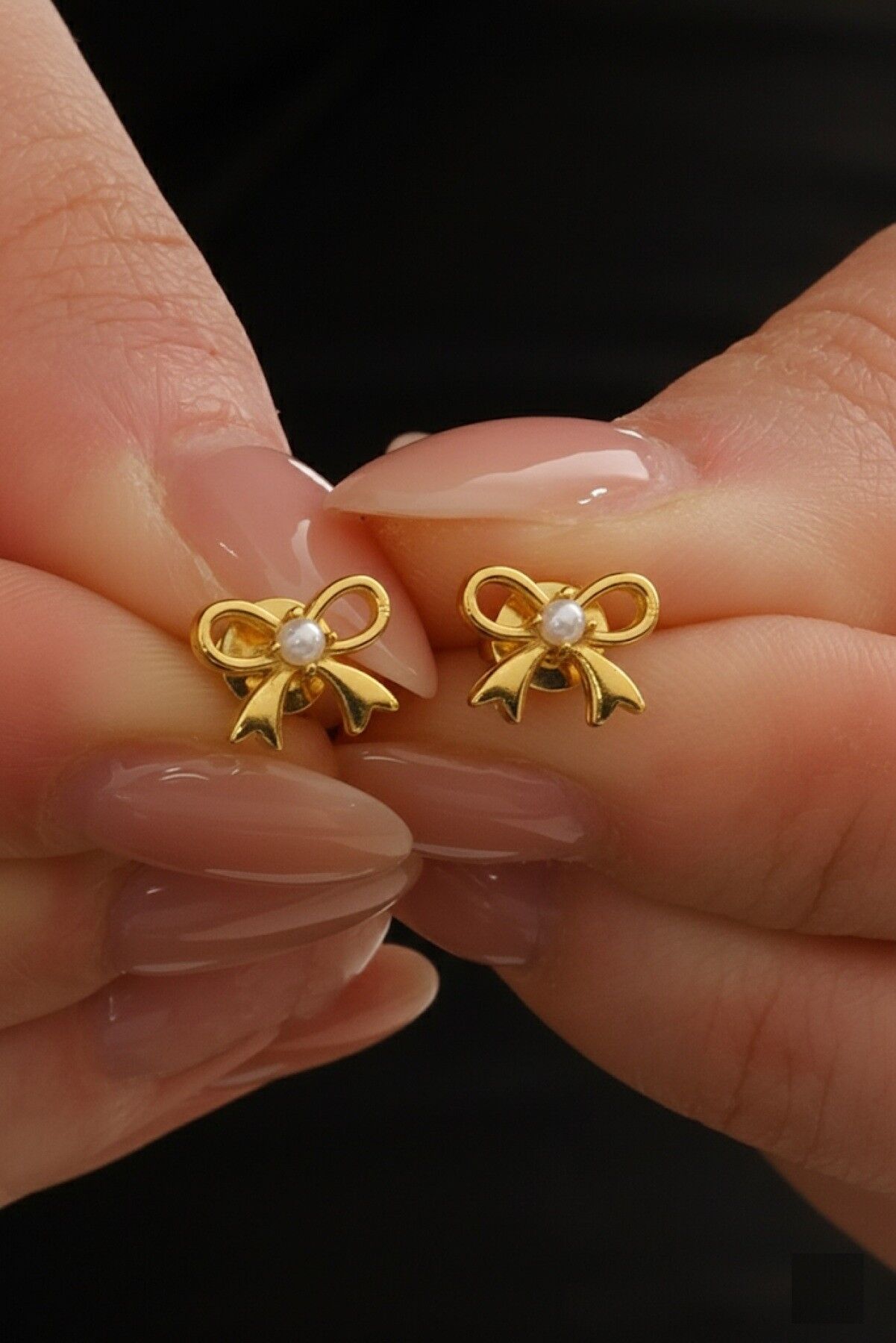 925 ayar gümüş altın yaldızlı incili fiyonk modeli küpe SGTL12829GOLD