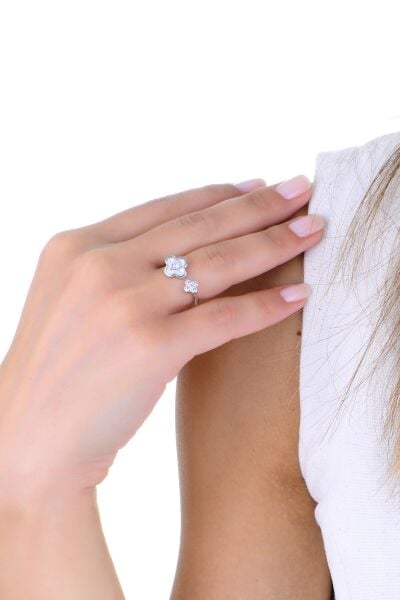 Gümüş rodyumlu zirkon ve sedef taşlı twin clovers (yonca) ayarlamalı yüzük