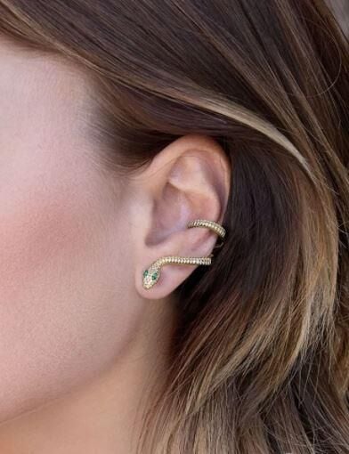 Gümüş rose kök zümrüt taşlı tekli yılan küpe. SGTL10864YSL