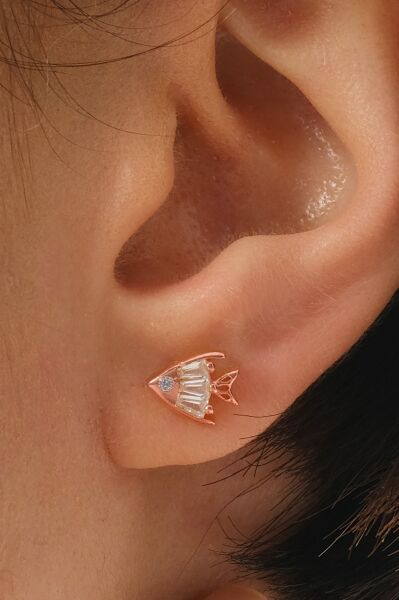 Gümüş rose baget kesim zirkon taşlı balık modeli küpe SGTL12826ROSE