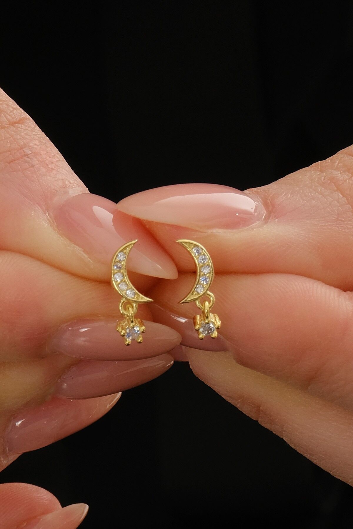 Gümüş altın yaldızlı zirkon taşlı sallantılı ay yıldız küpe SGTL12831GOLD