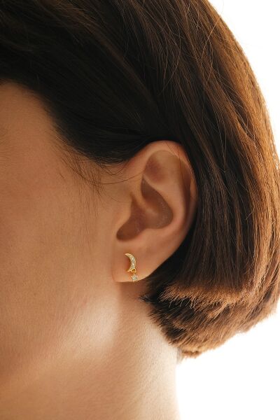 Gümüş altın yaldızlı zirkon taşlı sallantılı ay yıldız küpe SGTL12831GOLD