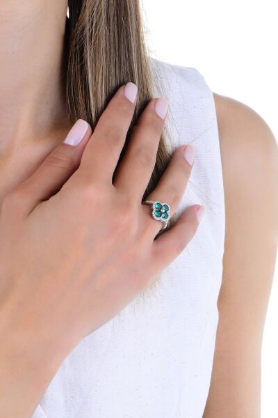 Gümüş rodyumlu yeşil zirkon taşlı trifolium yonca yüzük