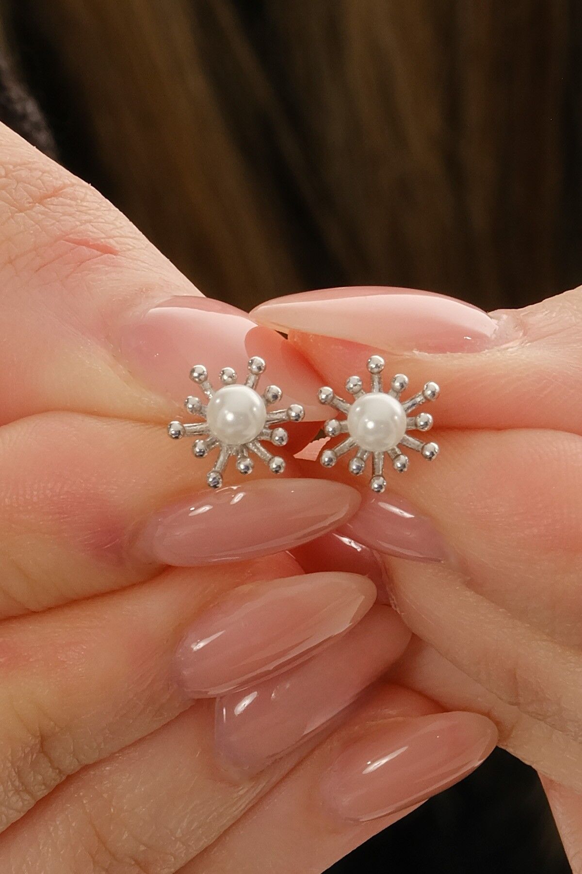 Gümüş rodyumlu incili tomurcuk küpe SGTL12841RODAJ