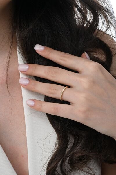 Gümüş altın yaldızlı zirkon taşlı linea yüzük  SGTL12870GOLD